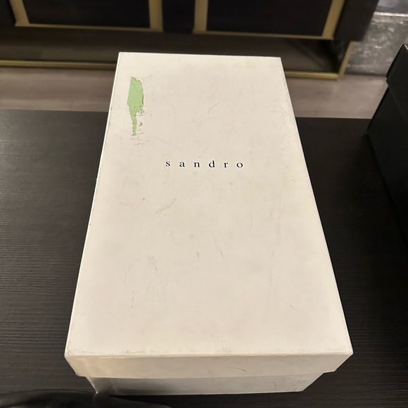 Limited edition black with gold hardware barely worn Sandro oxfords with laces - Picture 4 of 4